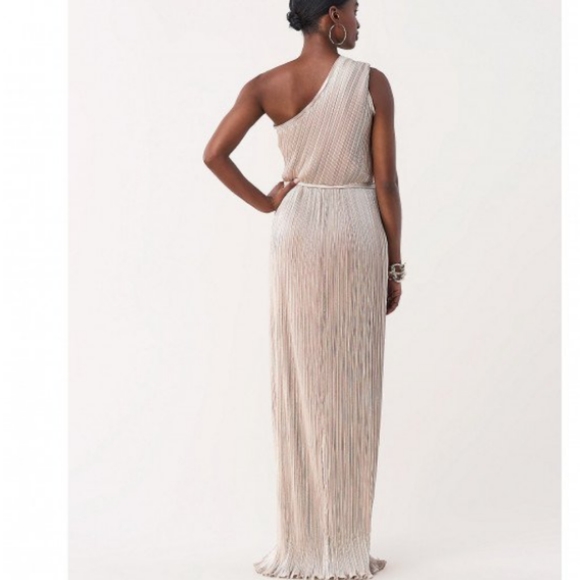 Dress - Picture 2 of 8